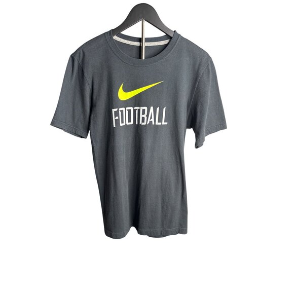 Nike Men's Swoosh Football Black Short Sleeve Regular Fit Cotton T Shirt S - Picture 1 of 5